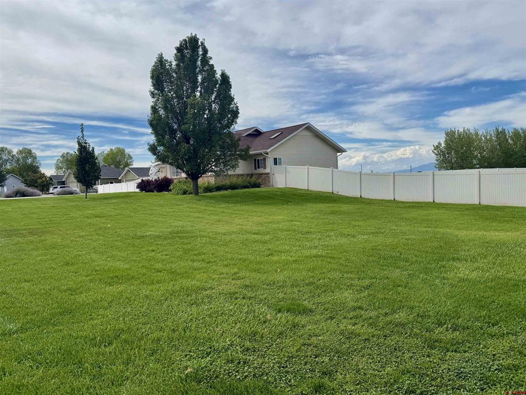 11595 Joyful Way Property Photo 7
