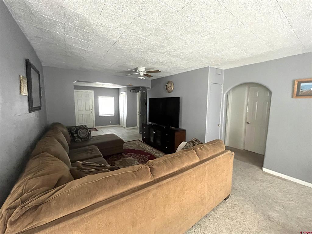 204 S Chestnut Street Property Photo 3