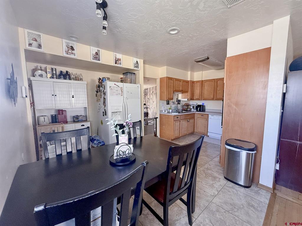 402 S Park Street Property Photo 11