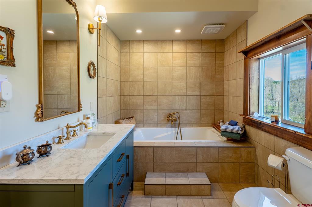 236 Evening Rain Court Property Photo 22
