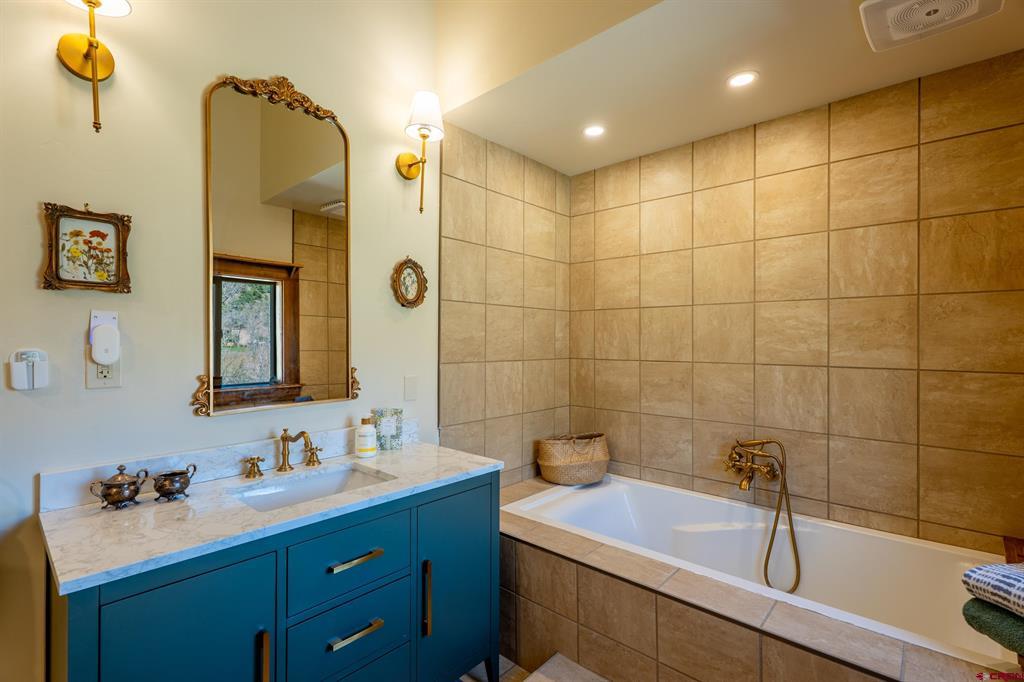 236 Evening Rain Court Property Photo 23