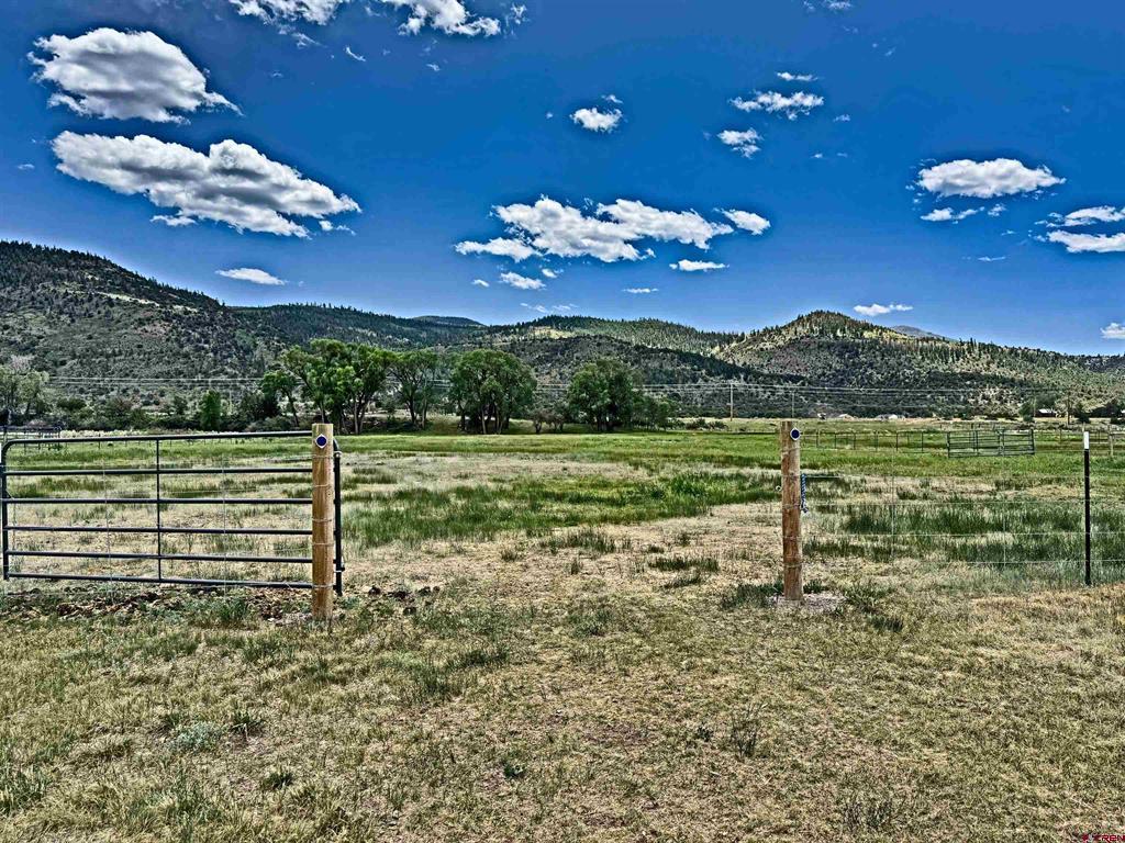 540 Comanche Trail Property Photo 7
