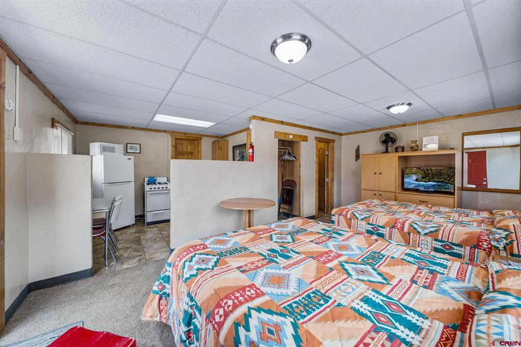 664 Greene Property Photo 24