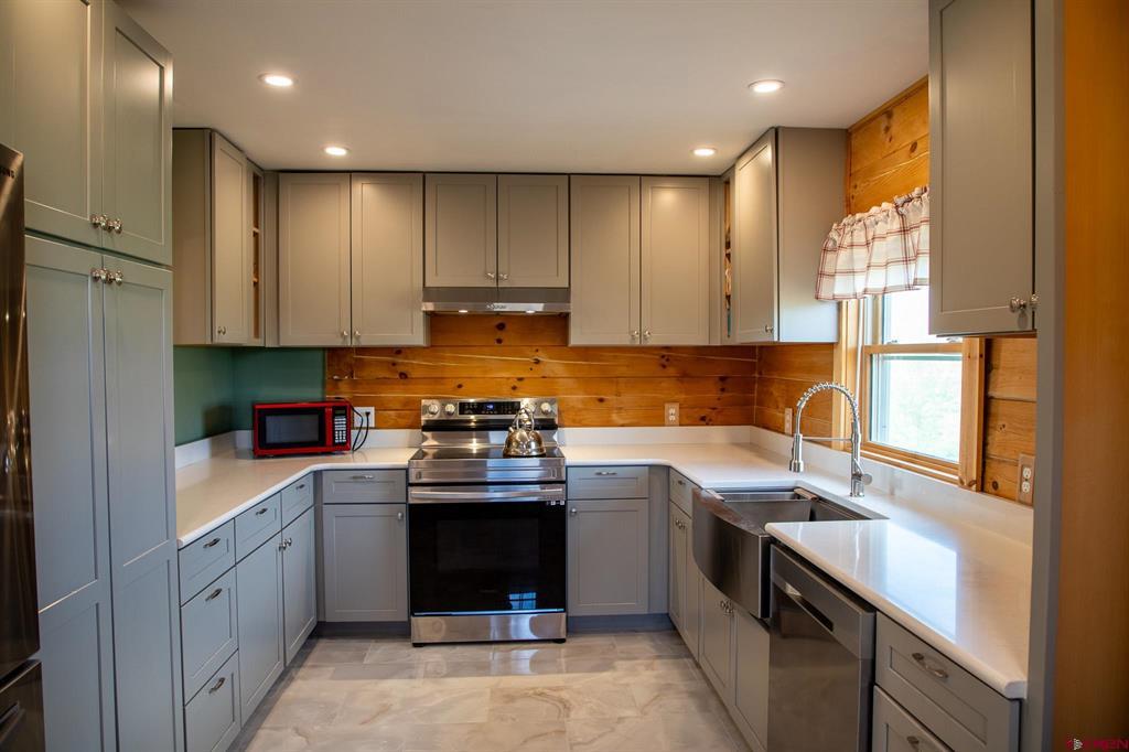 17093 Atlas Lane Property Photo 8