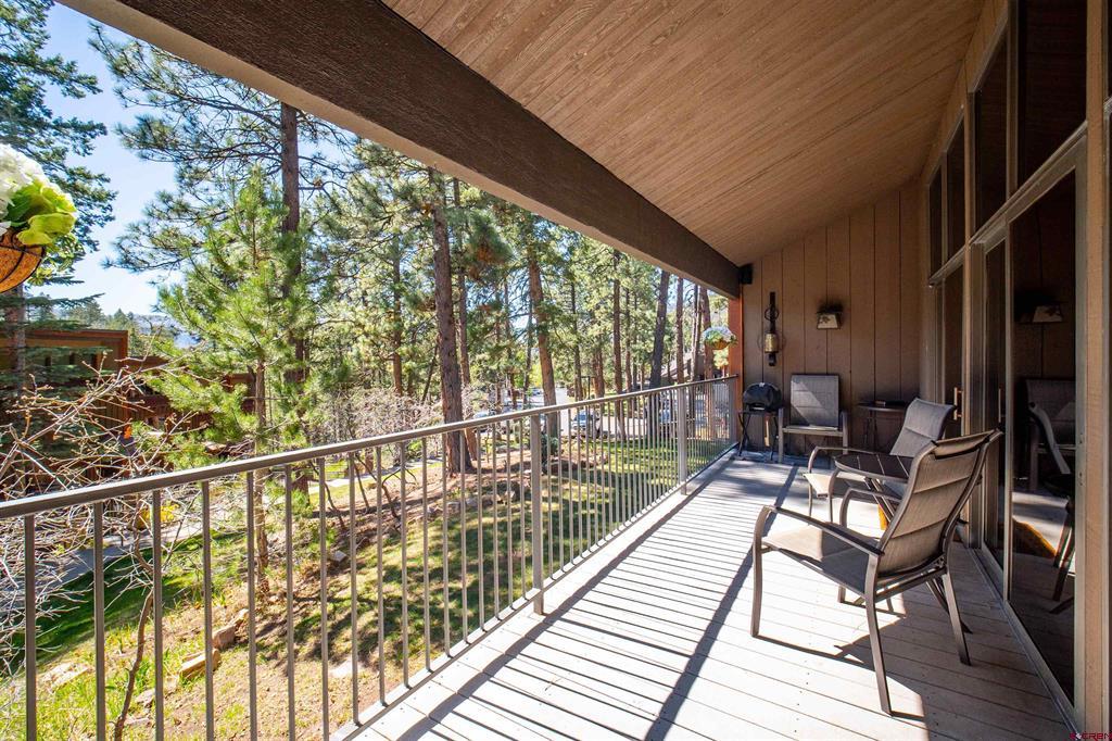 73 S Tamarron Drive Property Photo 9