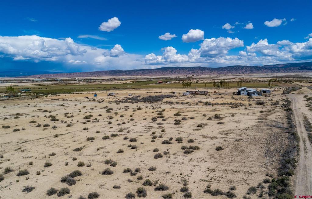 1348 5925 Trail Property Photo 3