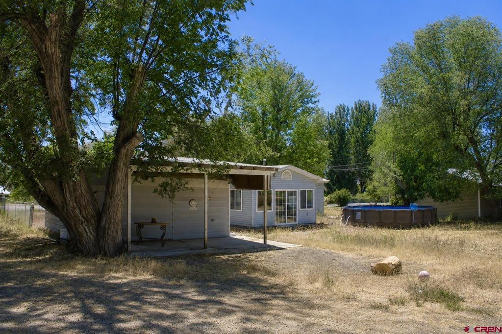575 W 6th Avenue Property Photo 7