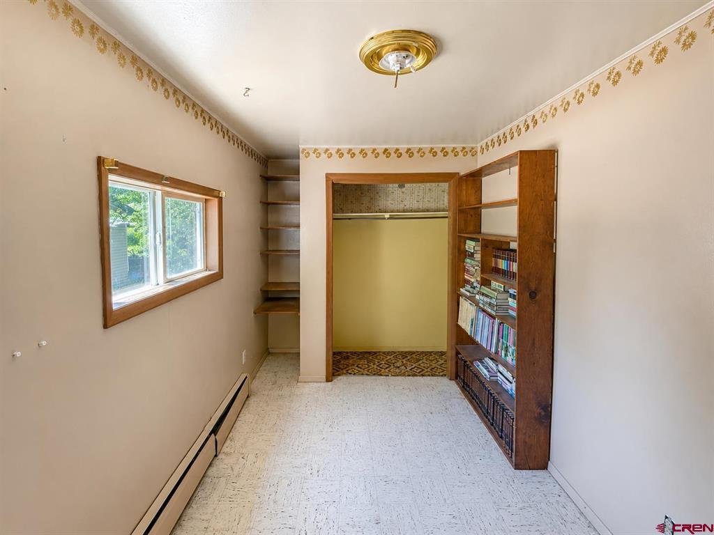575 W 6th Avenue Property Photo 28