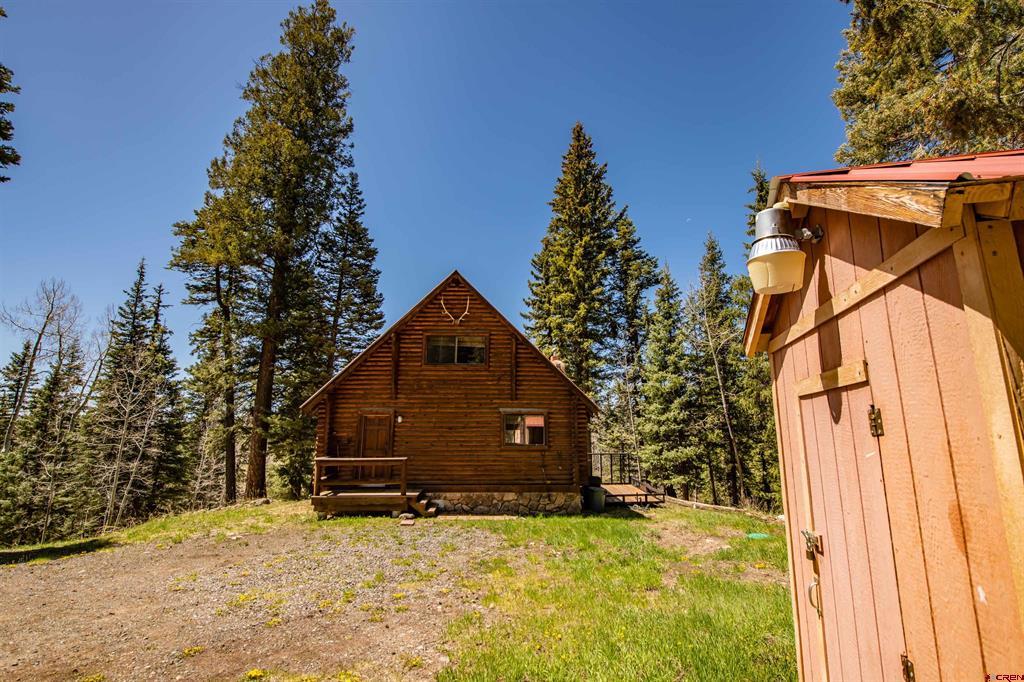 102 Meadowbrook Park Property Photo 3