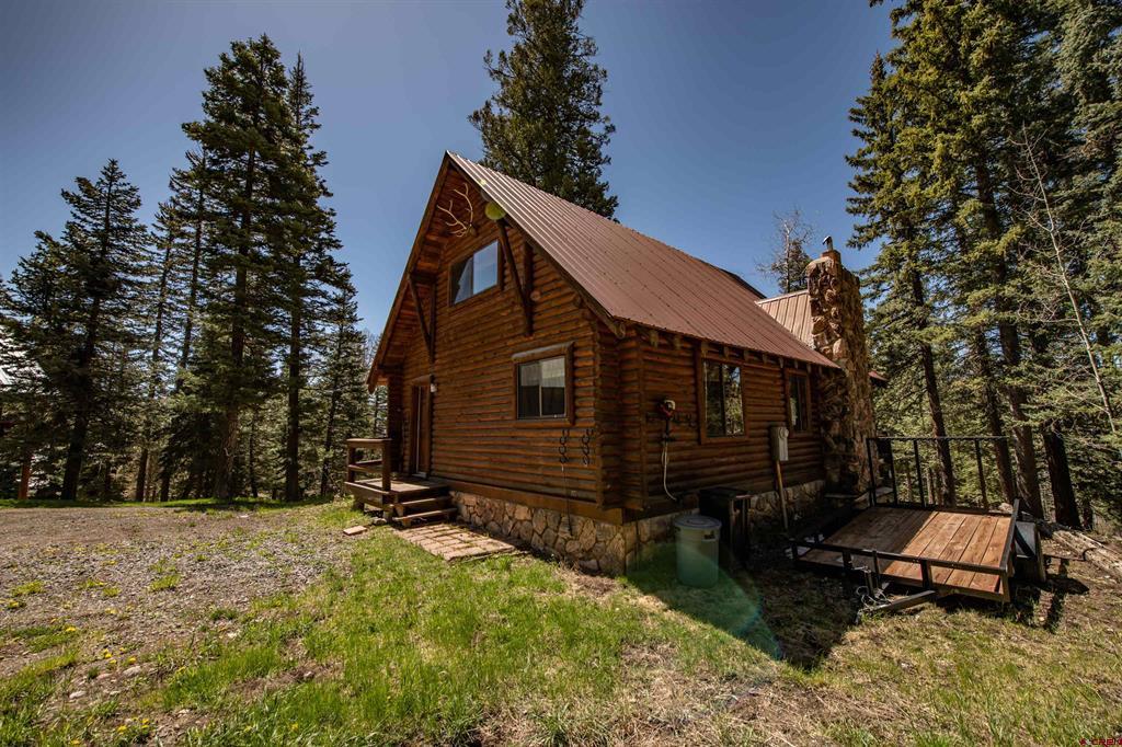 102 Meadowbrook Park Property Photo 8