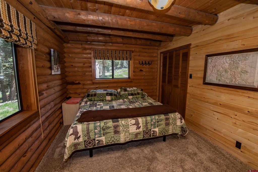 102 Meadowbrook Park Property Photo 11