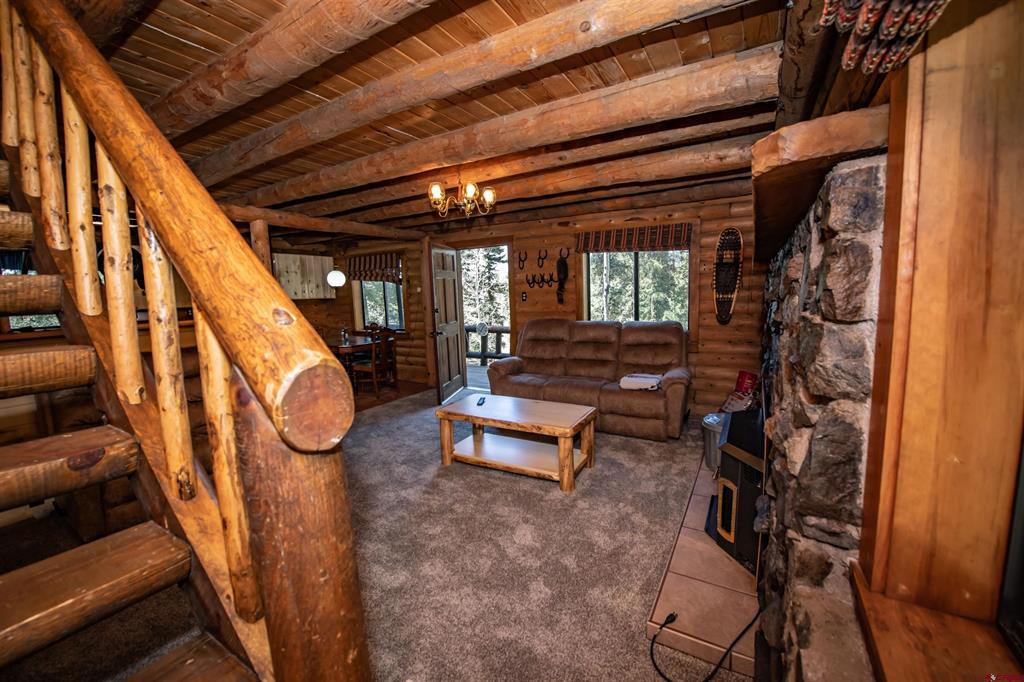 102 Meadowbrook Park Property Photo 15