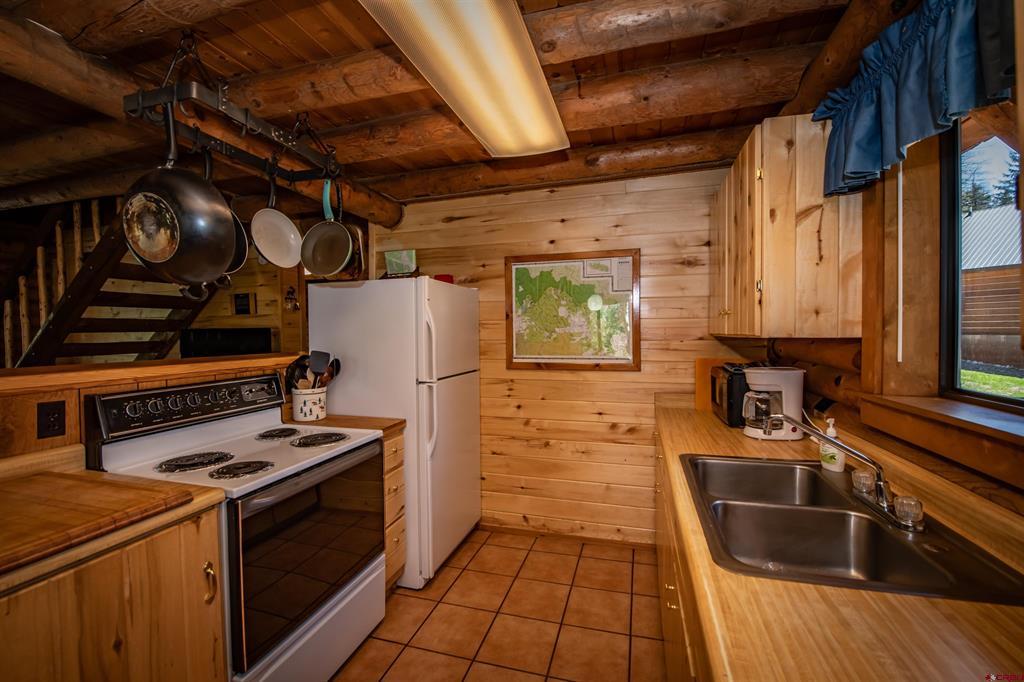 102 Meadowbrook Park Property Photo 19