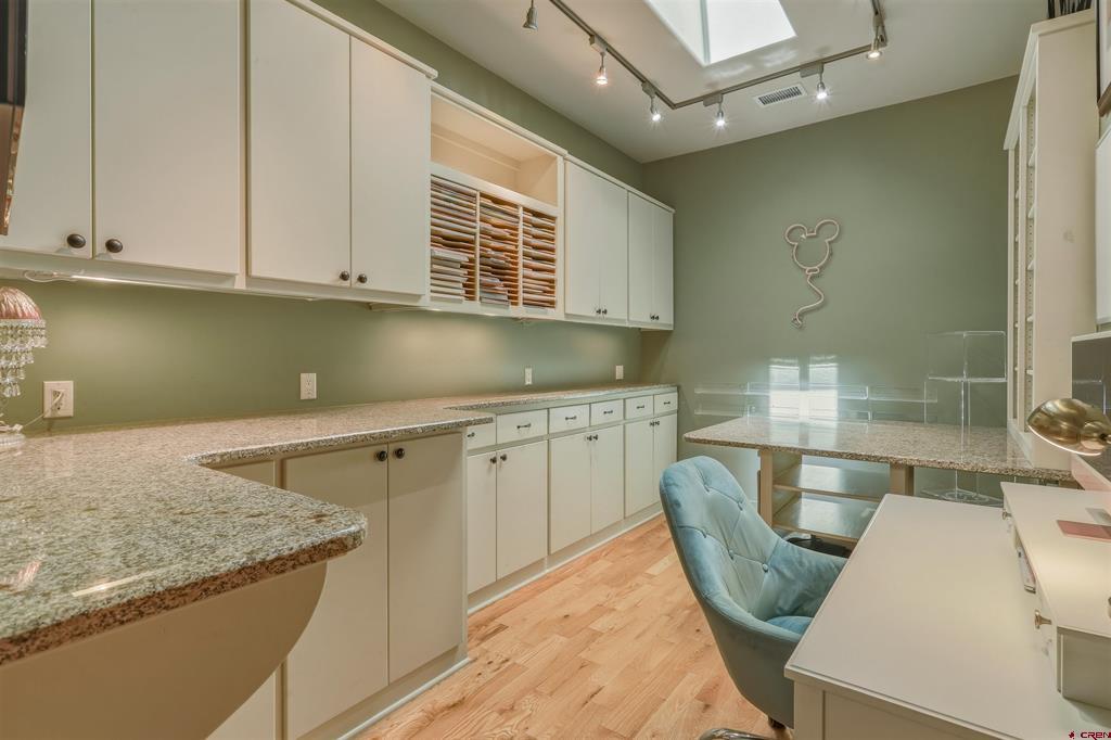 240 Paciente Place Property Photo 32