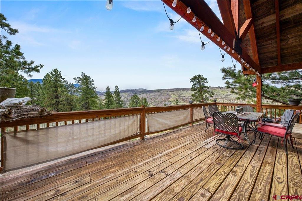 1685 Green Meadows Lane Property Photo 3