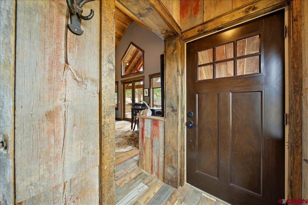 1685 Green Meadows Lane Property Photo 7