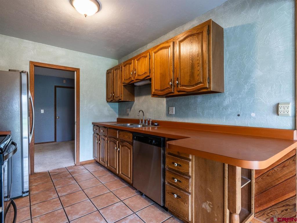 109 Shavano Drive Property Photo 7