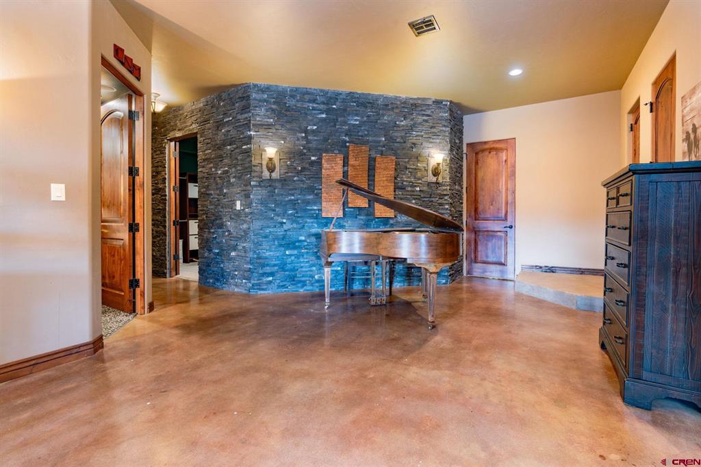 358 High Desert Road Property Photo 24