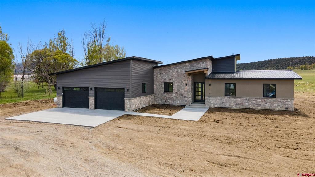 68118 Ute Valley Drive Property Photo 1