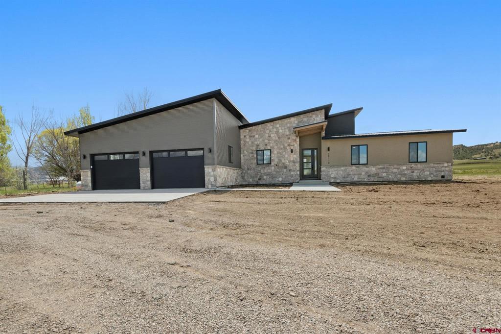68118 Ute Valley Drive Property Photo 2