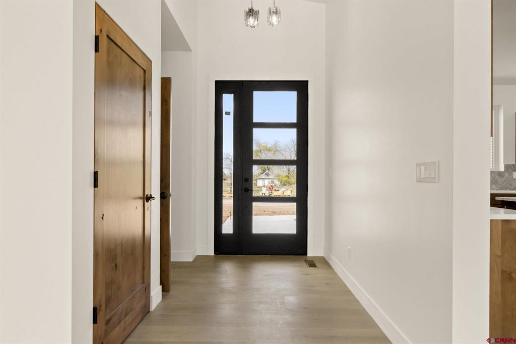 68118 Ute Valley Drive Property Photo 5