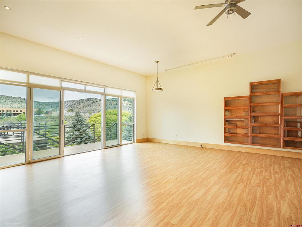 555 Rivergate Lane Property Photo 11