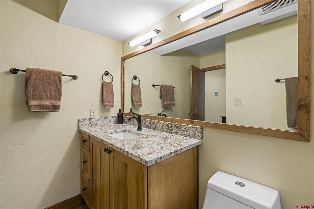 961 N Tamarron Drive Property Photo 23
