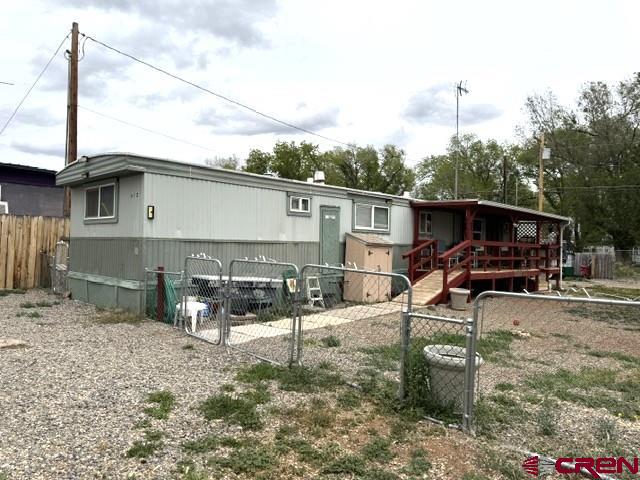 612 S Ash St Property Photo 1