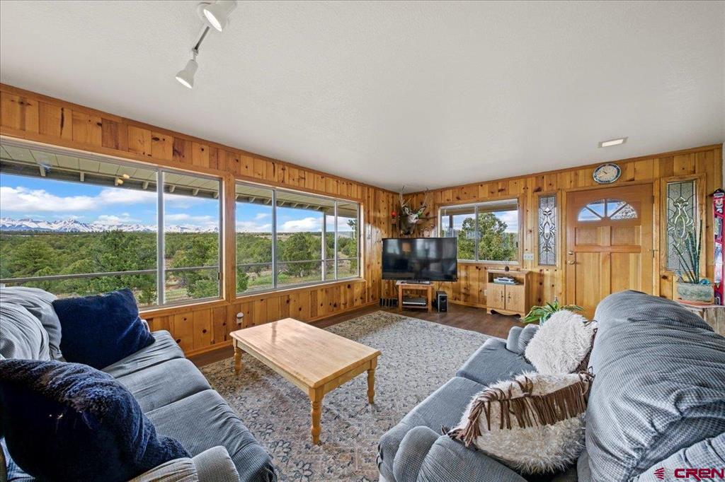 250 Sue Bob Court Property Photo 15