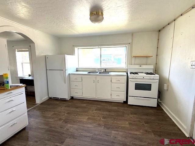 600 S Beech St Property Photo 10