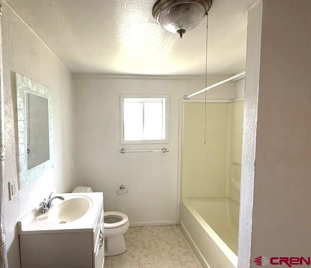 600 S Beech St Property Photo 15