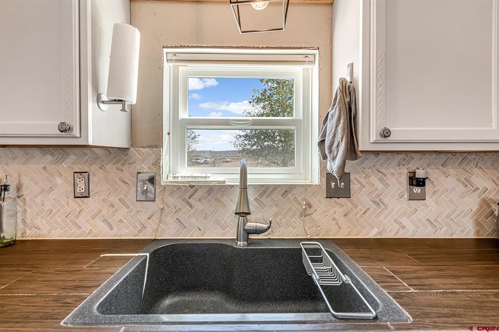 2787 2100 Road Property Photo 13
