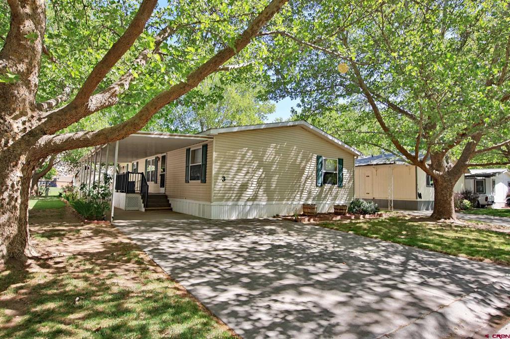 679 Brentwood Drive Property Photo 1