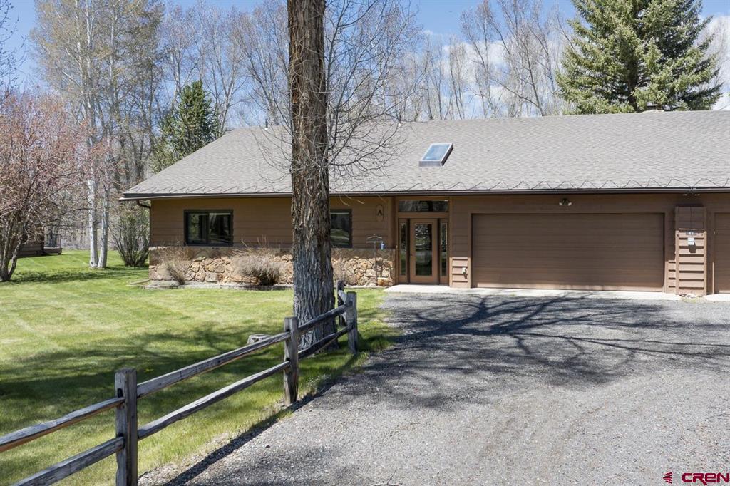 61 E Cottonwood Road Property Photo 1
