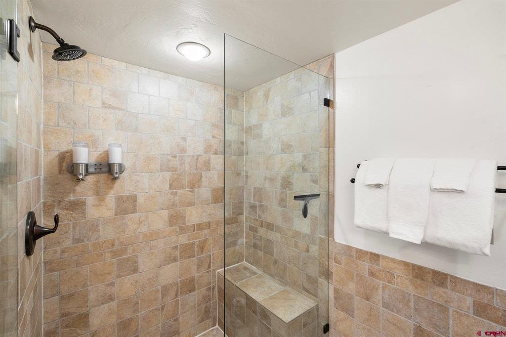 314 N Tamarron Drive Property Photo 8