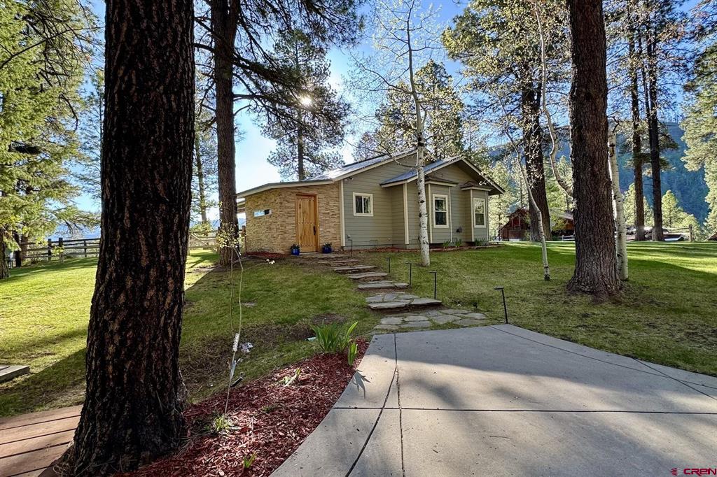 234 Wapiti Drive Property Photo 3