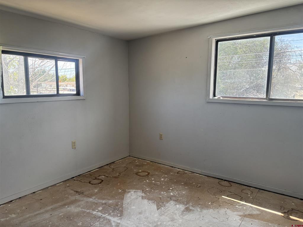 1081 E 5th Street Property Photo 23