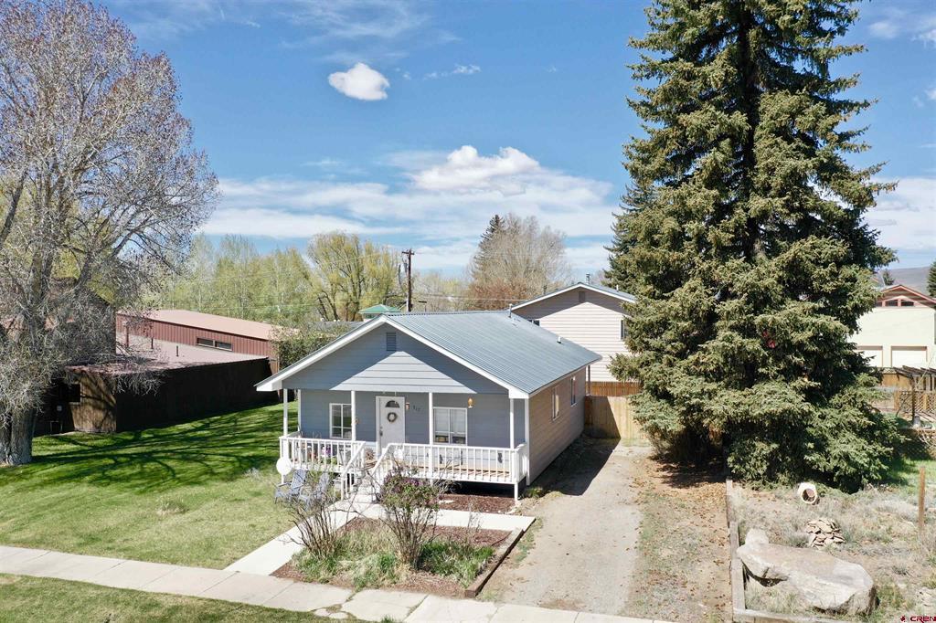 317 And 317 1/2 N Wisconsin Street Property Photo 1
