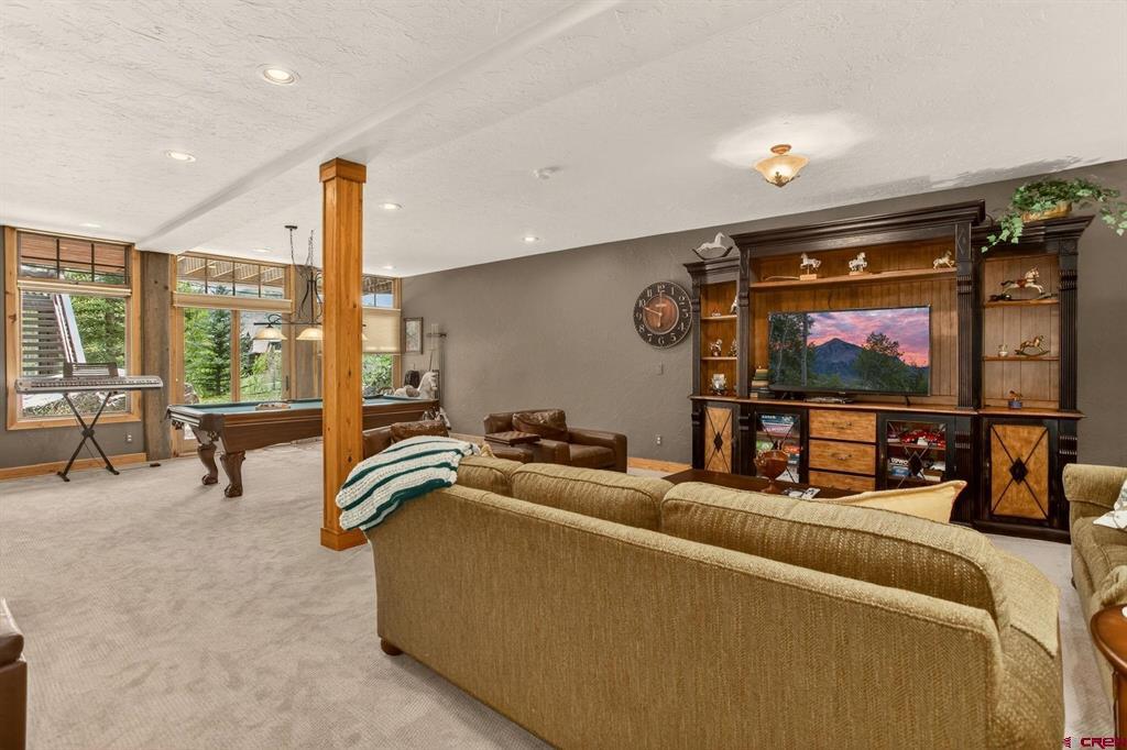 17b Garland Drive Property Photo 39