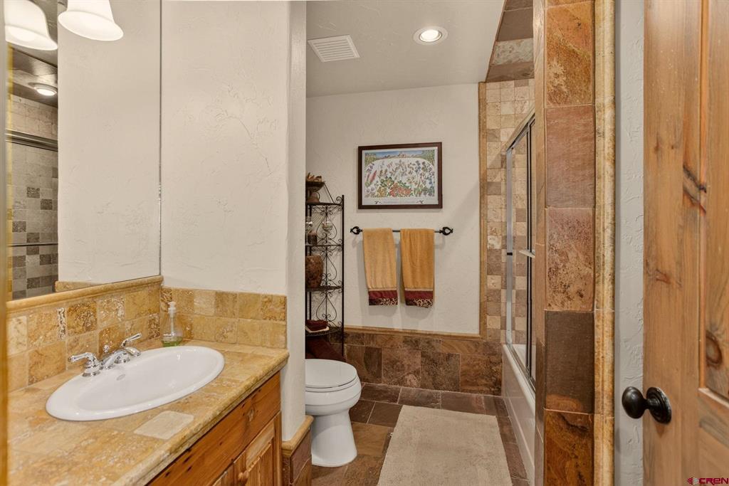 17b Garland Drive Property Photo 42