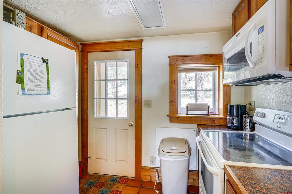 6656 Highway 12 Property Photo 31