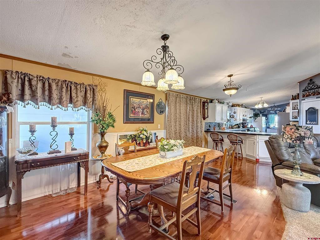 5955 Sawmill Mesa Road Property Photo 3