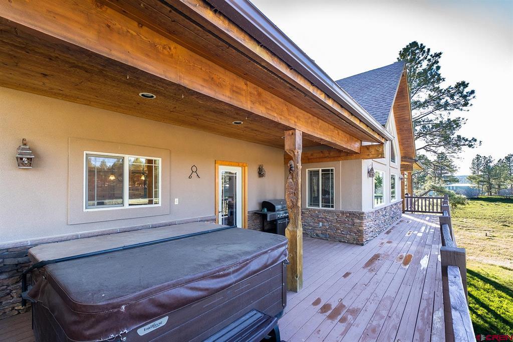 584 Oren Road Property Photo 6