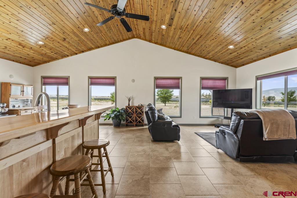 21026 Pleasant Valley Road Property Photo 5