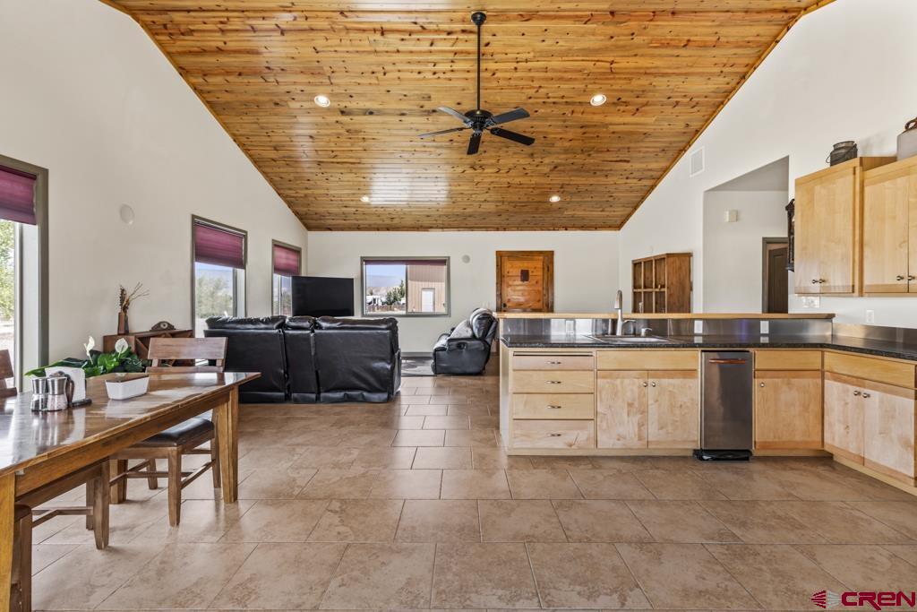 21026 Pleasant Valley Road Property Photo 10