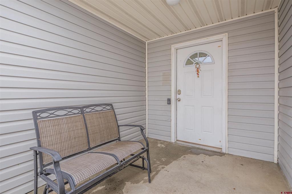 391 Summer Glen Drive Property Photo 3