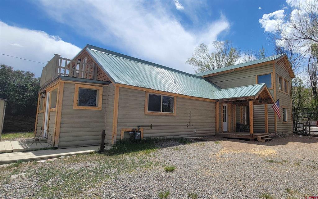 1010 Oak Street Property Photo 5
