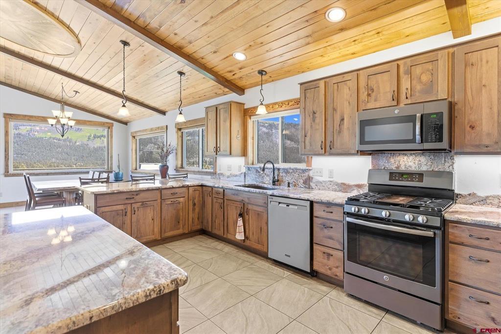 250 Ho Hum Drive Property Photo 12