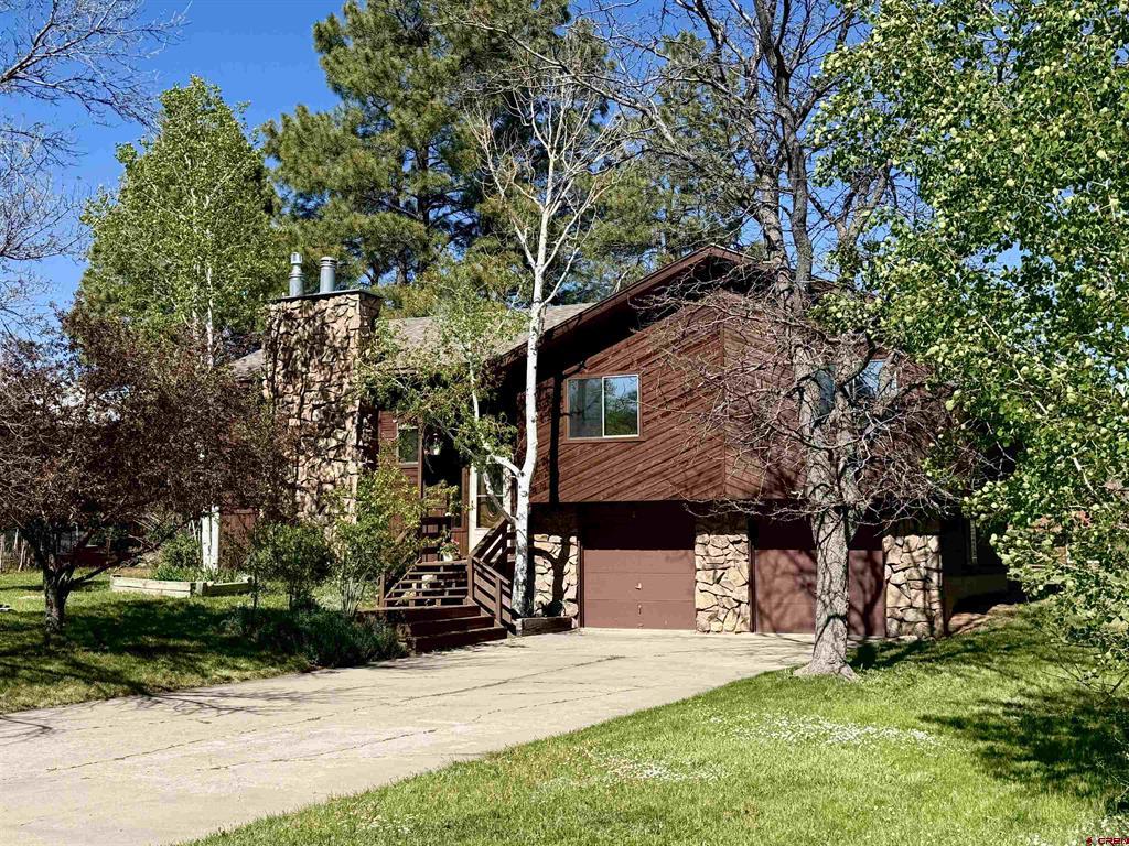 18 Oak Drive Property Photo 2