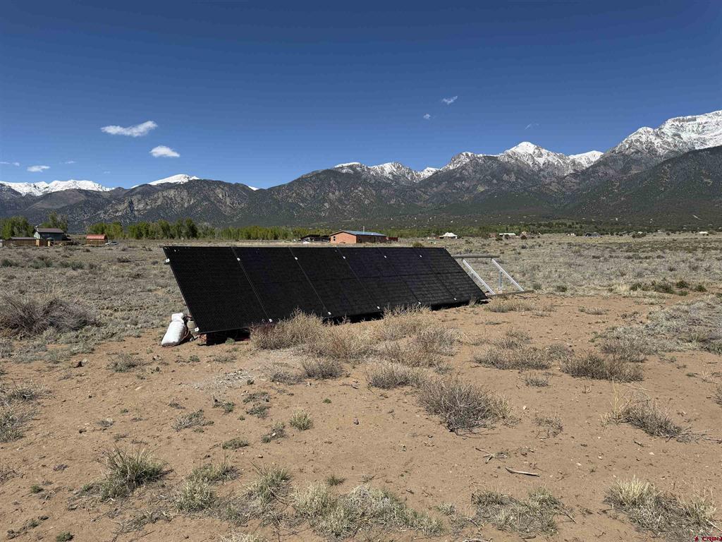1367 N Wilderness Trail Property Photo 4